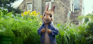 peter rabbit intl pra_marketing_stills_pull.86409_cp_rgb